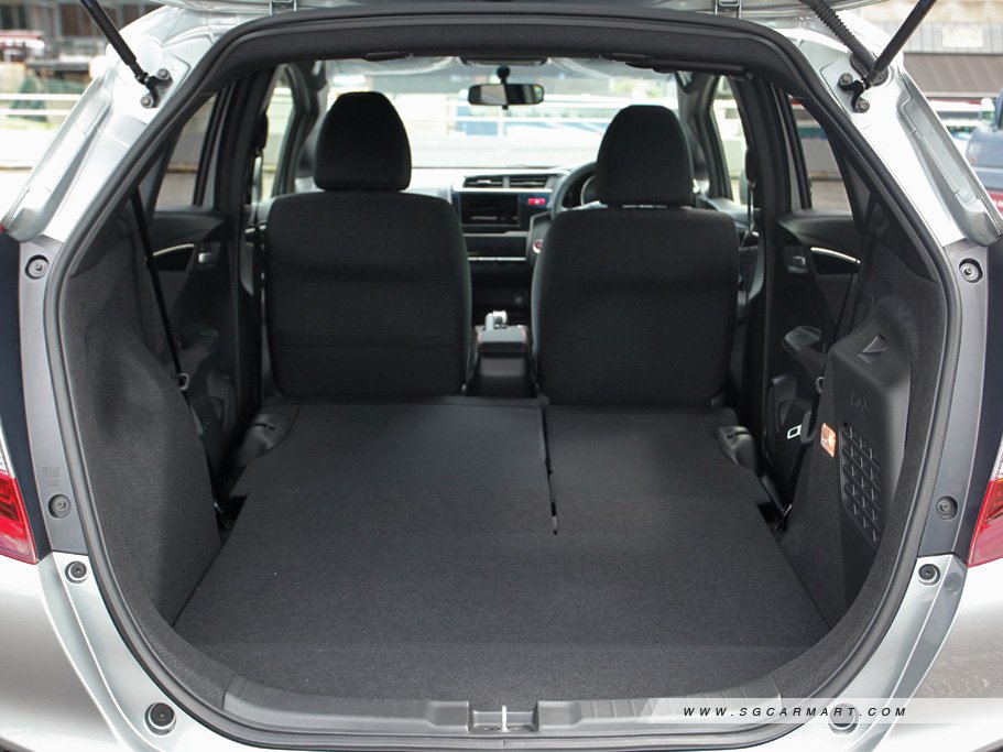 https://i.i-sgcm.com/new_cars/cars/11571/11571_g36