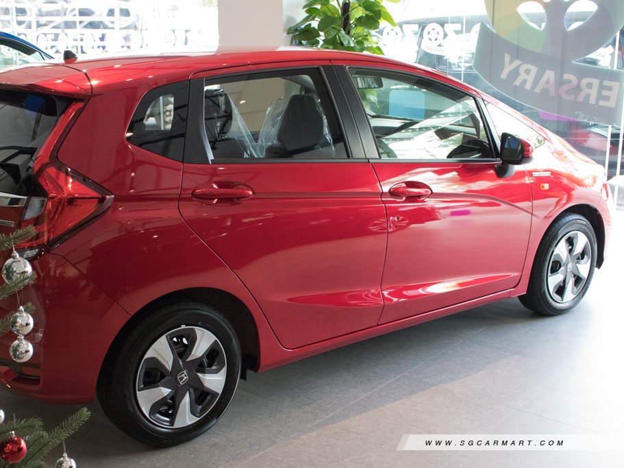 https://i.i-sgcm.com/new_cars/cars/11571/11571_g42