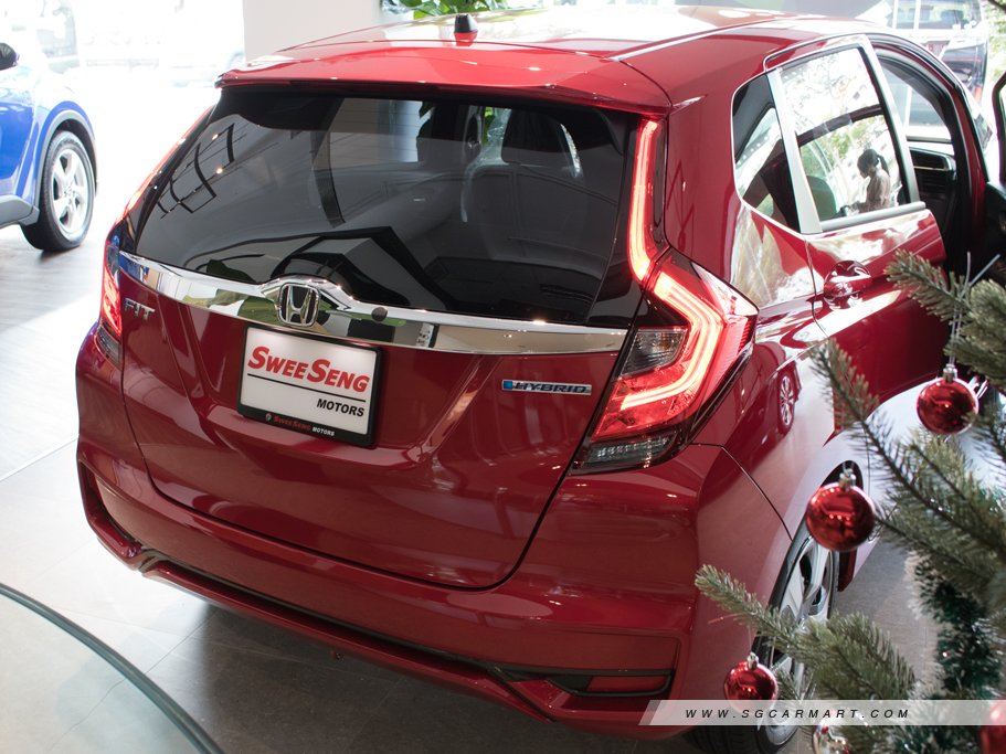 https://i.i-sgcm.com/new_cars/cars/11571/11571_g46