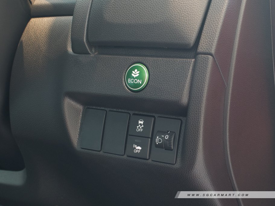 https://i.i-sgcm.com/new_cars/cars/11571/11571_g56