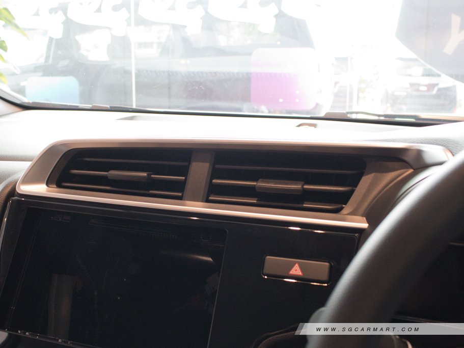 https://i.i-sgcm.com/new_cars/cars/11571/11571_g62