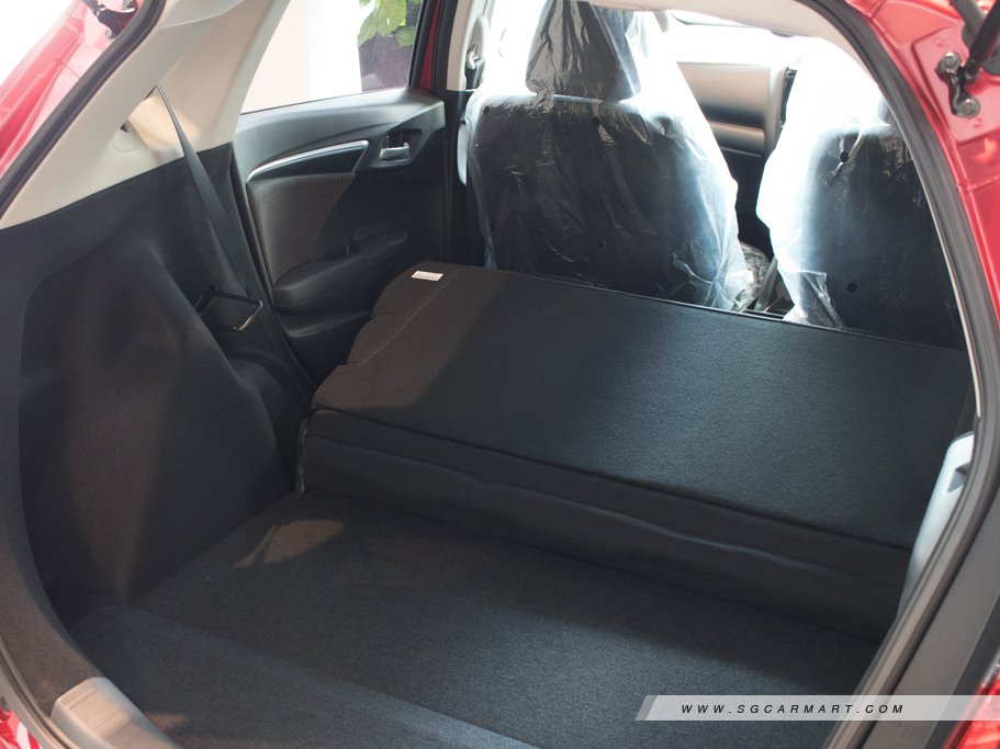 https://i.i-sgcm.com/new_cars/cars/11571/11571_g69
