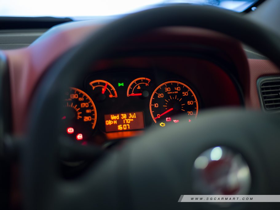 https://i.i-sgcm.com/new_cars/cars/11572/11572_g31