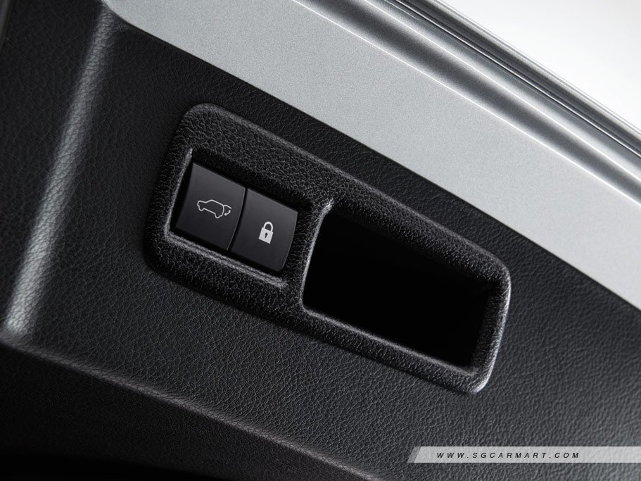 https://i.i-sgcm.com/new_cars/cars/11573/11573_g33