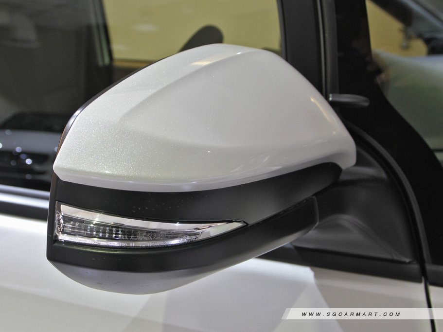 Toyota Voxy 2.0 ZS 8