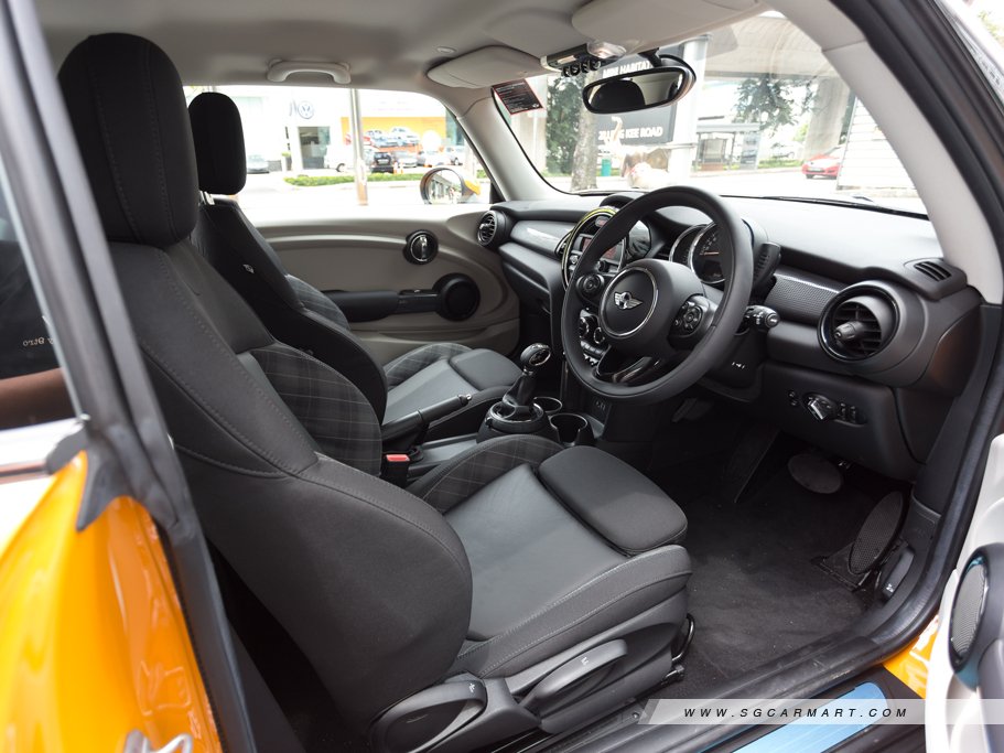 https://i.i-sgcm.com/new_cars/cars/11583/11583_g16