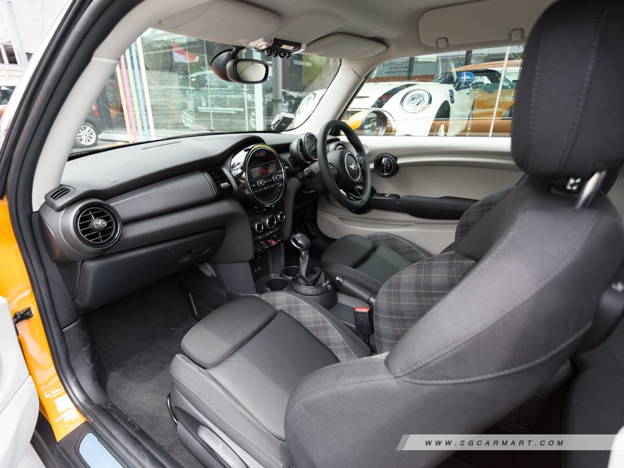 https://i.i-sgcm.com/new_cars/cars/11583/11583_g17