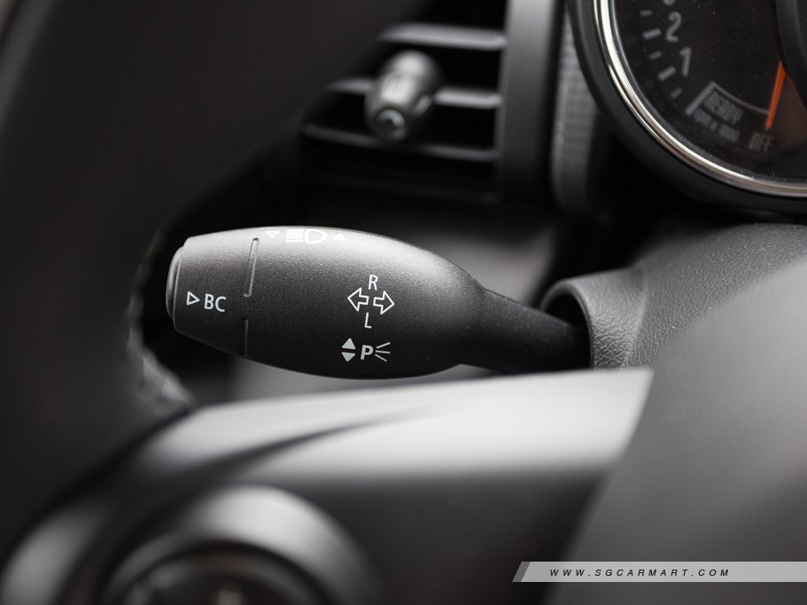https://i.i-sgcm.com/new_cars/cars/11583/11583_g23