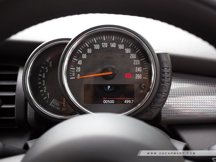 https://i.i-sgcm.com/new_cars/cars/11583/11583_g26