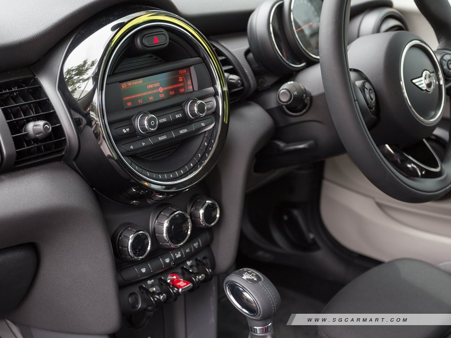 https://i.i-sgcm.com/new_cars/cars/11583/11583_g28