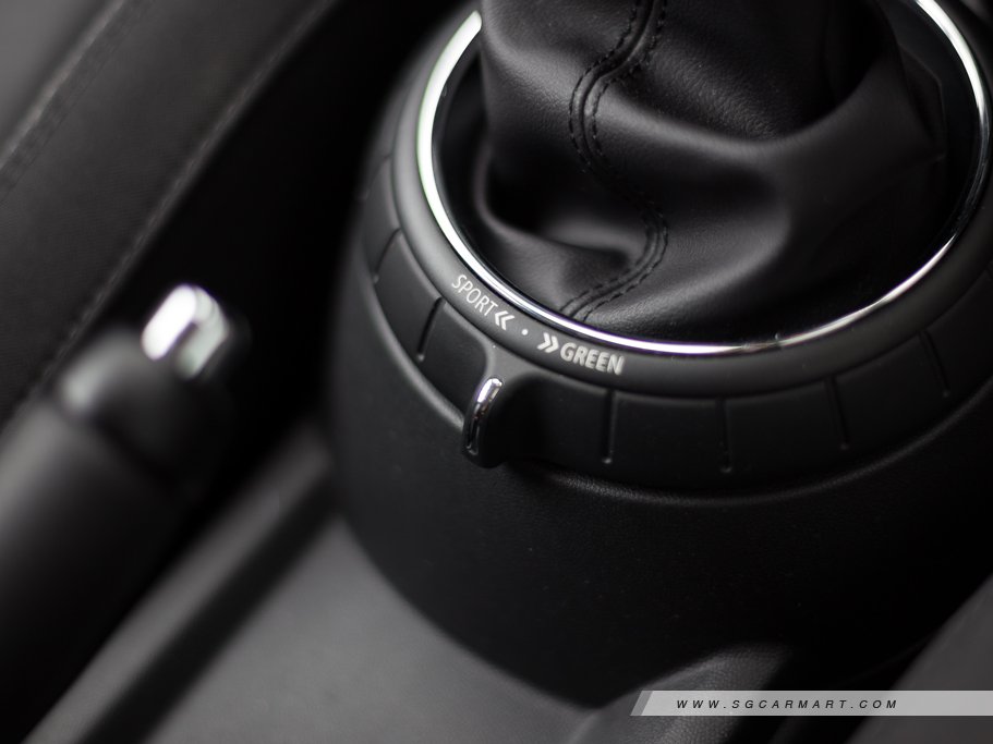 https://i.i-sgcm.com/new_cars/cars/11583/11583_g33