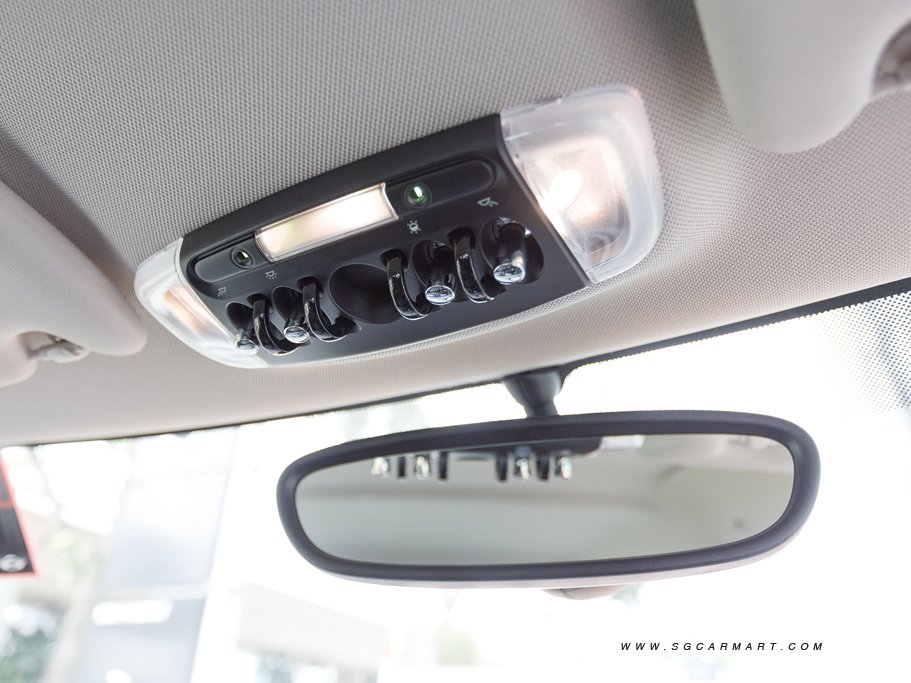 https://i.i-sgcm.com/new_cars/cars/11583/11583_g39