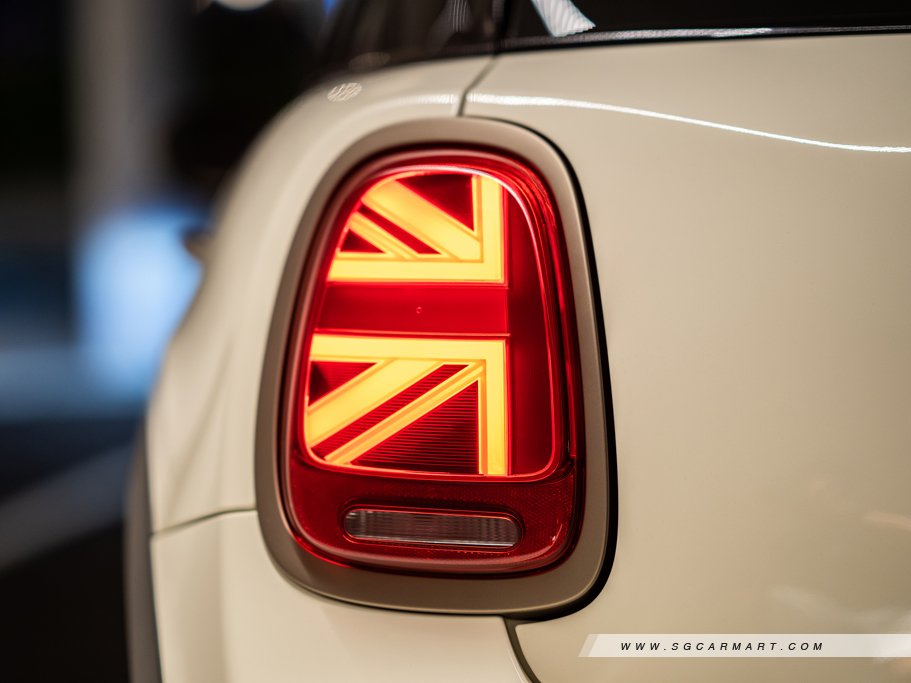 Mini one store rear lights