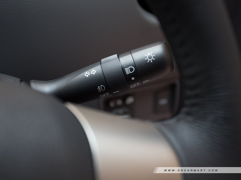 https://i.i-sgcm.com/new_cars/cars/11590/11590_g24