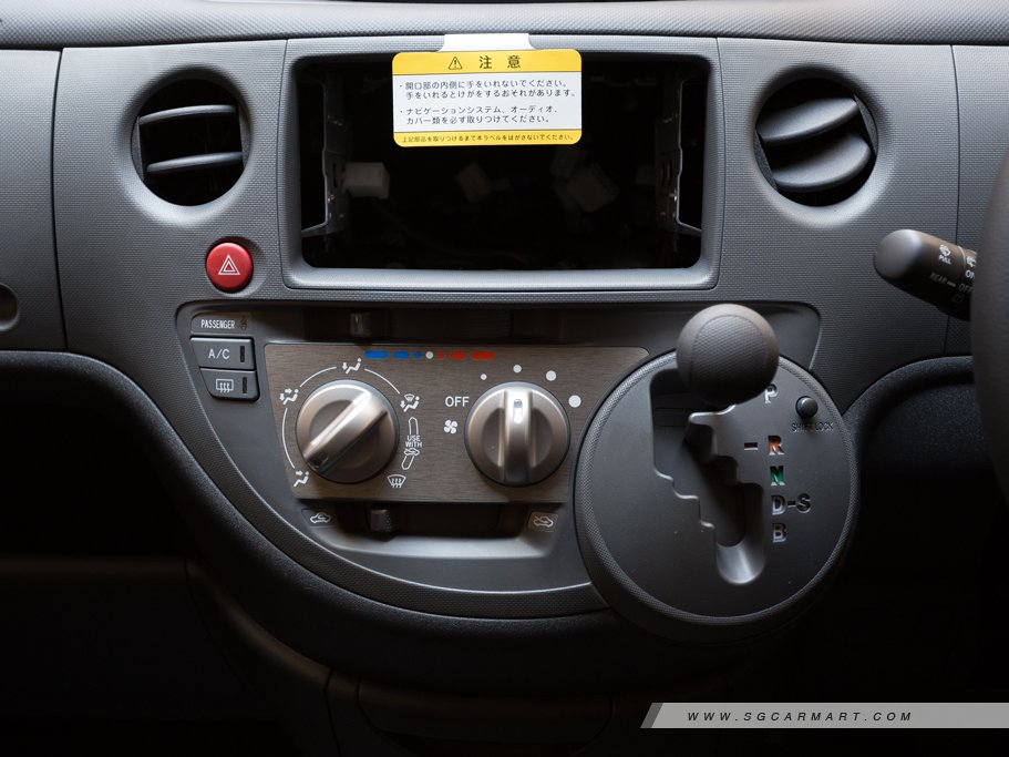 https://i.i-sgcm.com/new_cars/cars/11590/11590_g25