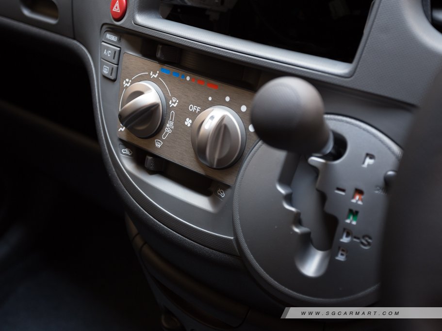 https://i.i-sgcm.com/new_cars/cars/11590/11590_g26