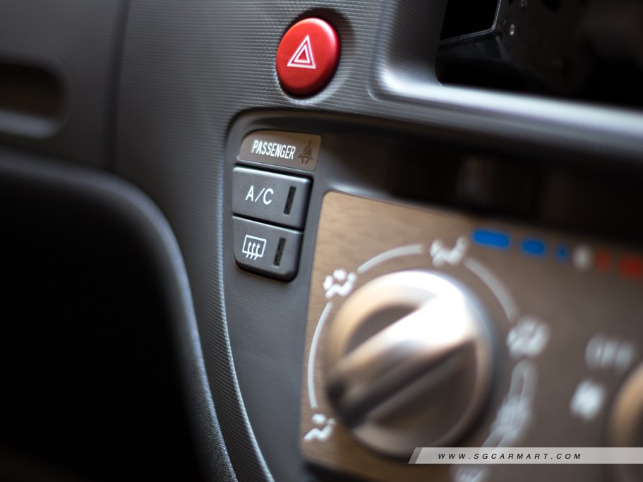 https://i.i-sgcm.com/new_cars/cars/11590/11590_g27