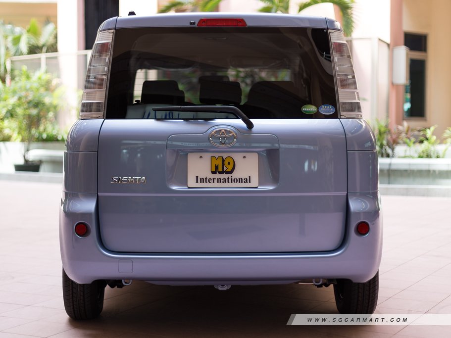 https://i.i-sgcm.com/new_cars/cars/11590/11590_g7