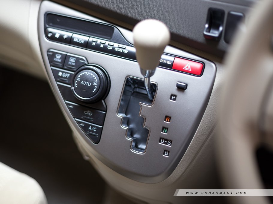 https://i.i-sgcm.com/new_cars/cars/11591/11591_g22