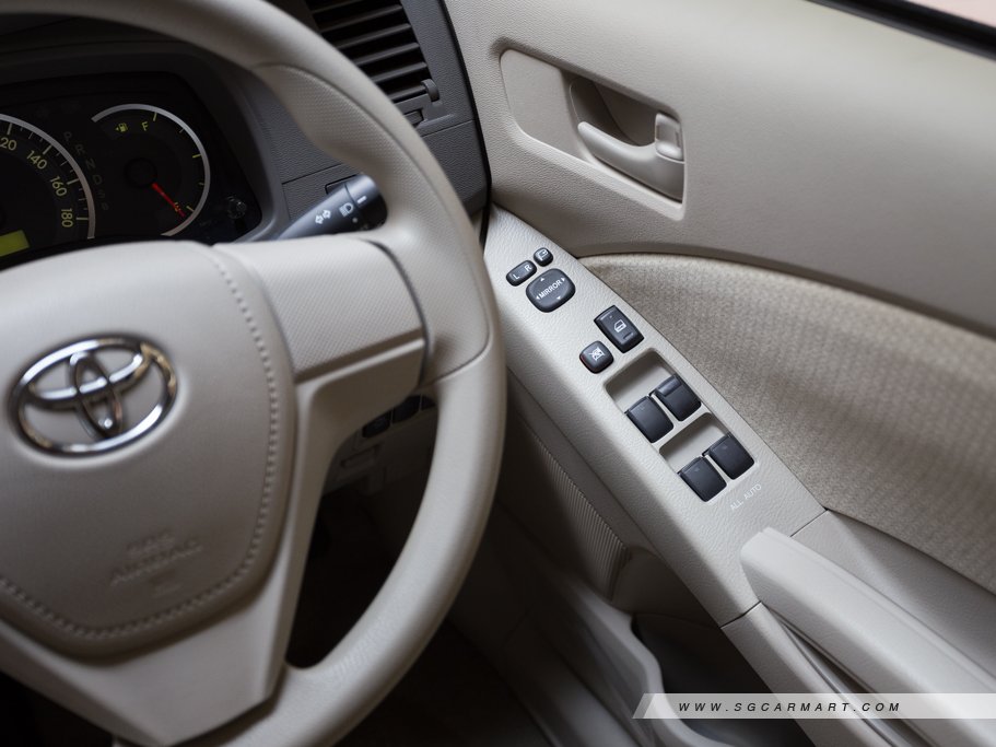 https://i.i-sgcm.com/new_cars/cars/11591/11591_g27
