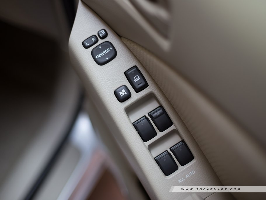 https://i.i-sgcm.com/new_cars/cars/11591/11591_g28