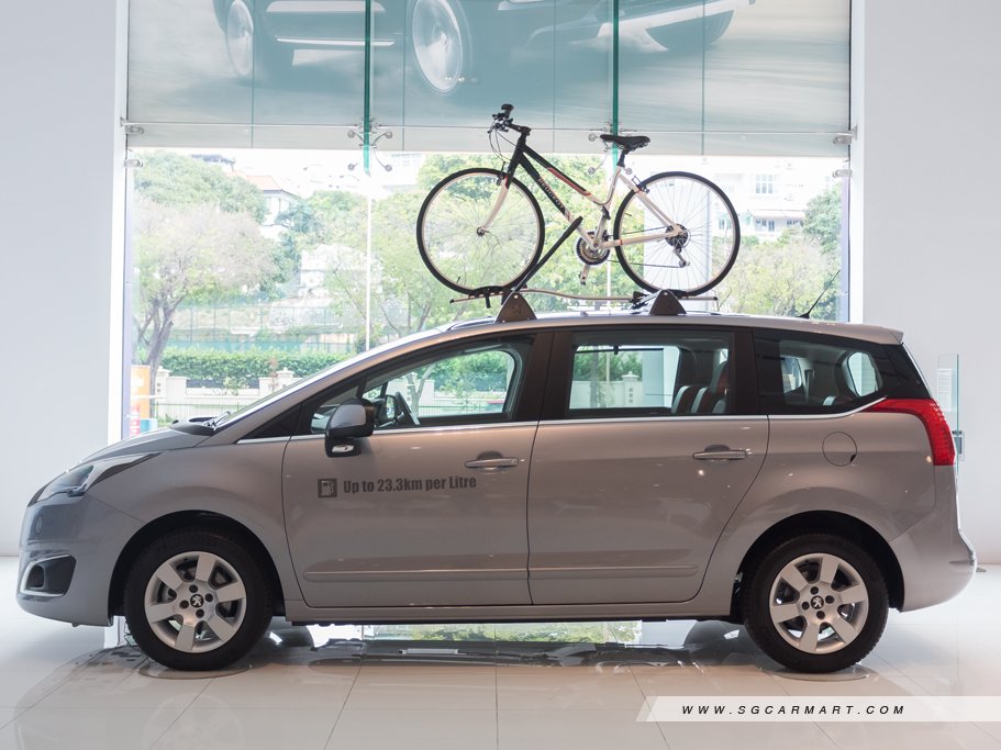 https://i.i-sgcm.com/new_cars/cars/11593/11593_g15
