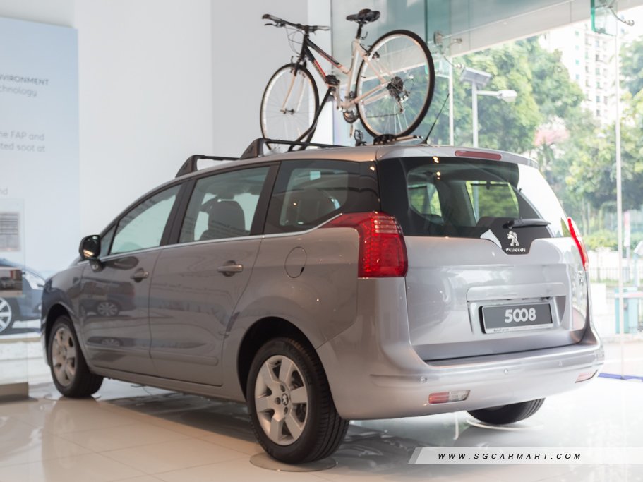https://i.i-sgcm.com/new_cars/cars/11593/11593_g16