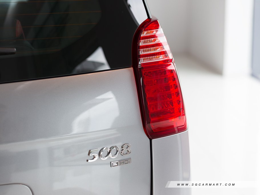 https://i.i-sgcm.com/new_cars/cars/11593/11593_g18
