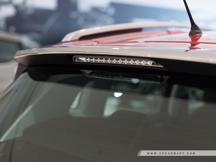 https://i.i-sgcm.com/new_cars/cars/11594/11594_g27