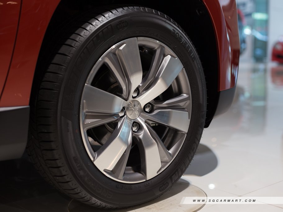 https://i.i-sgcm.com/new_cars/cars/11594/11594_g29