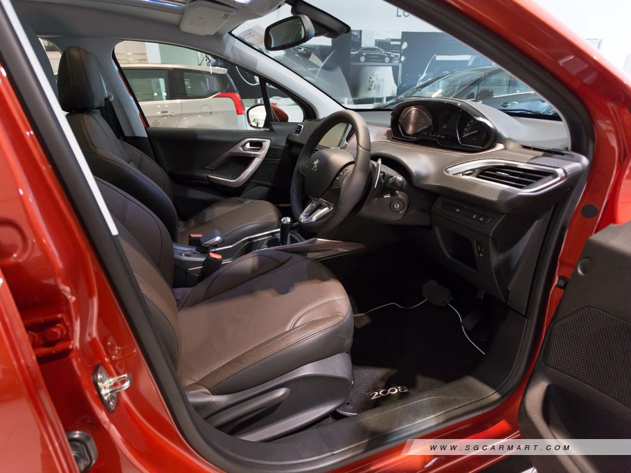 https://i.i-sgcm.com/new_cars/cars/11594/11594_g37
