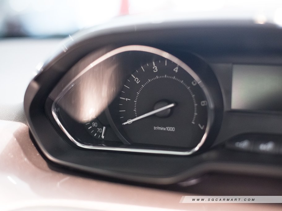 https://i.i-sgcm.com/new_cars/cars/11594/11594_g49