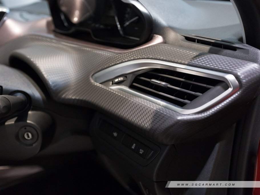 https://i.i-sgcm.com/new_cars/cars/11594/11594_g55