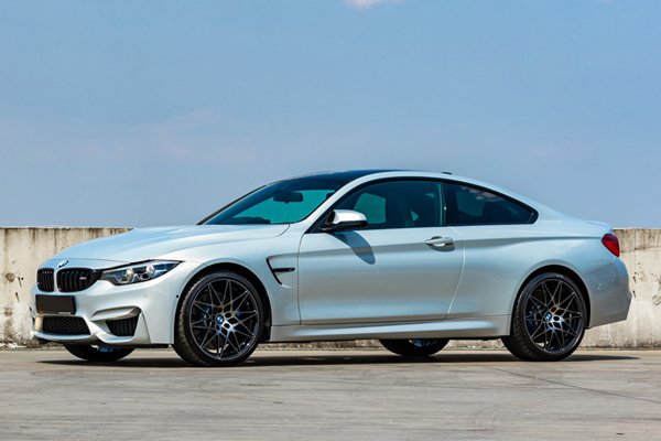 14 Bmw M Series M4 Coupe 3 0 Competition Package A Safety Luxury Features Sgcarmart