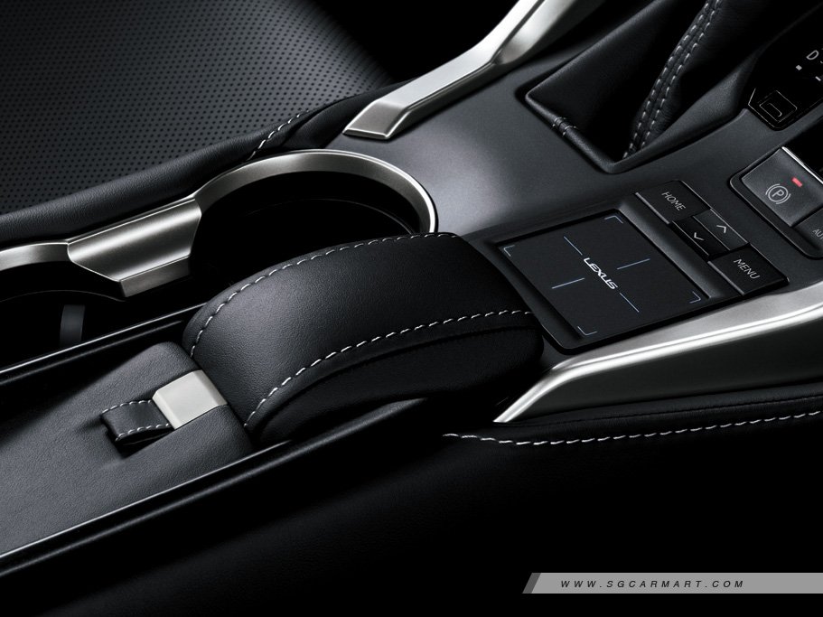 https://i.i-sgcm.com/new_cars/cars/11596/11596_g21