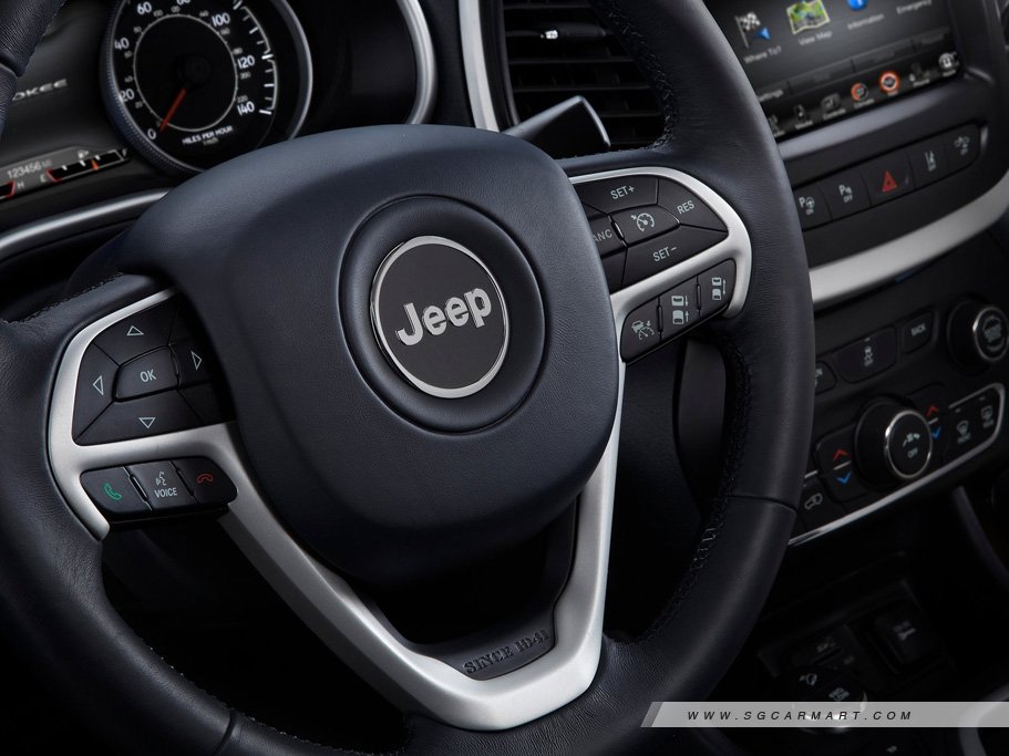 https://i.i-sgcm.com/new_cars/cars/11601/11601_g14