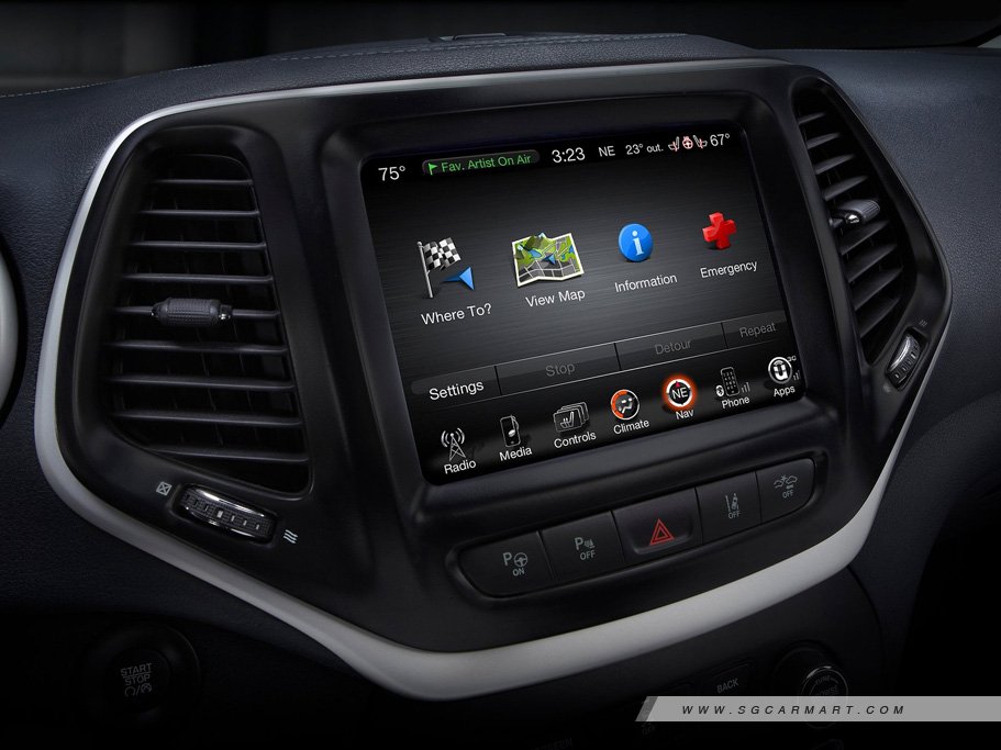 https://i.i-sgcm.com/new_cars/cars/11601/11601_g15