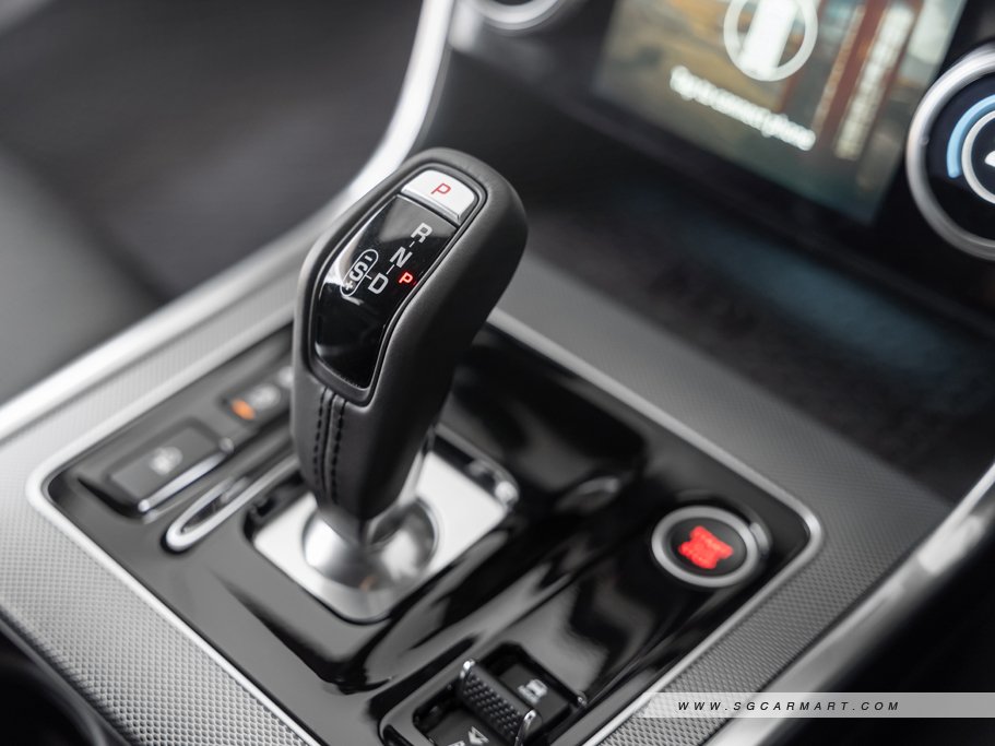 https://i.i-sgcm.com/new_cars/cars/11603/11603_g73