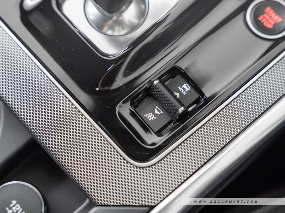 https://i.i-sgcm.com/new_cars/cars/11603/11603_g74