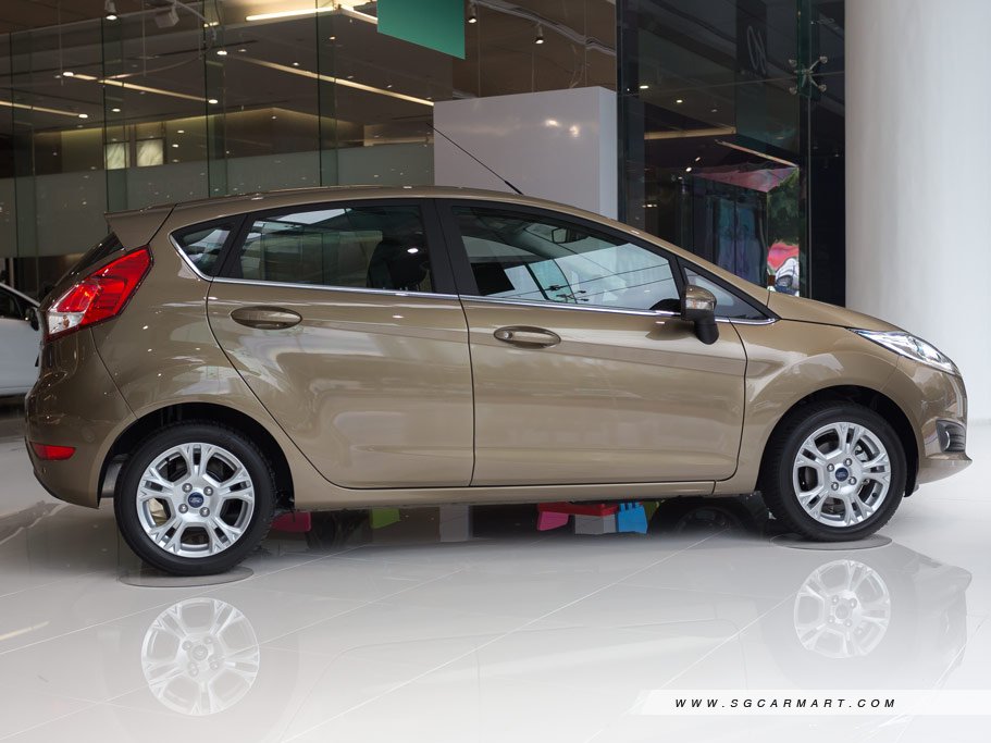 https://i.i-sgcm.com/new_cars/cars/11606/11606_g17