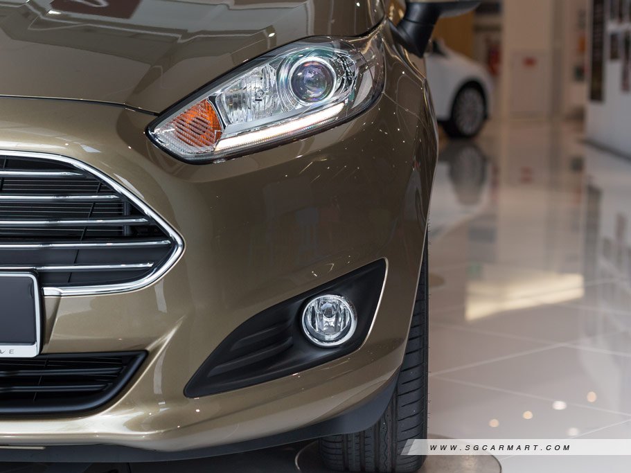 https://i.i-sgcm.com/new_cars/cars/11606/11606_g23