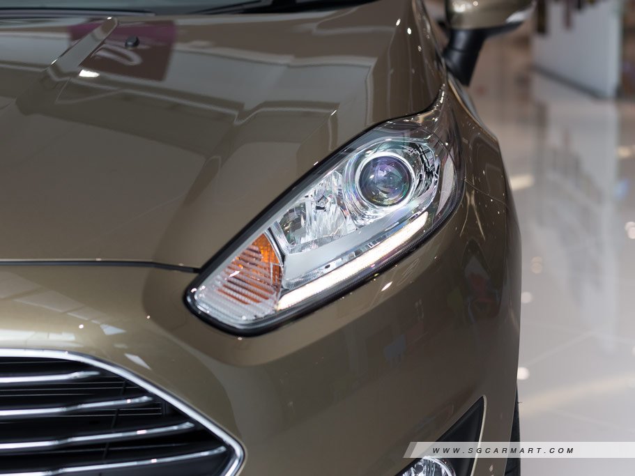 https://i.i-sgcm.com/new_cars/cars/11606/11606_g24