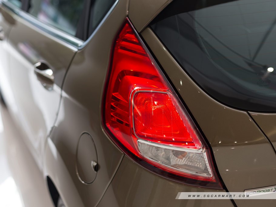 https://i.i-sgcm.com/new_cars/cars/11606/11606_g29