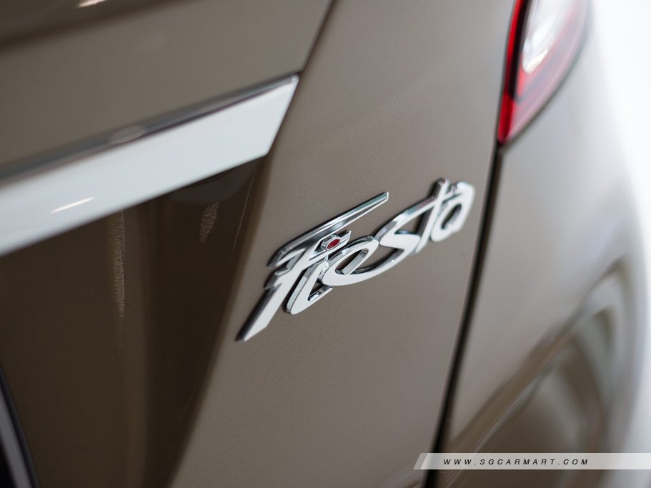 https://i.i-sgcm.com/new_cars/cars/11606/11606_g31