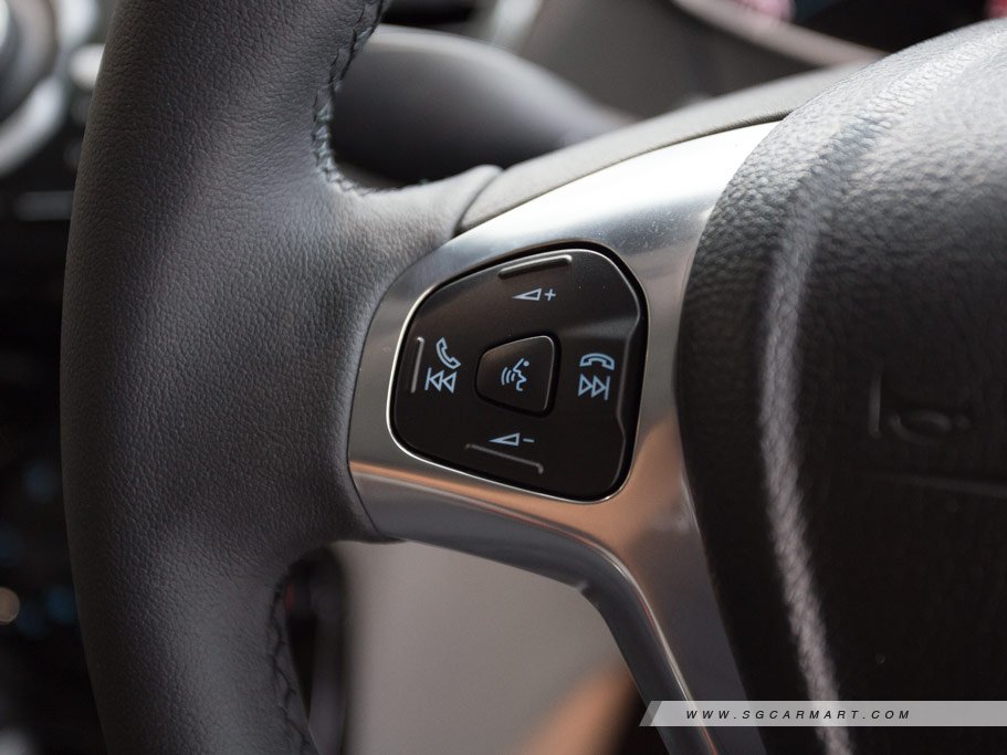 https://i.i-sgcm.com/new_cars/cars/11606/11606_g39