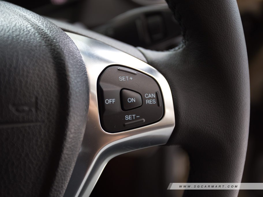https://i.i-sgcm.com/new_cars/cars/11606/11606_g40