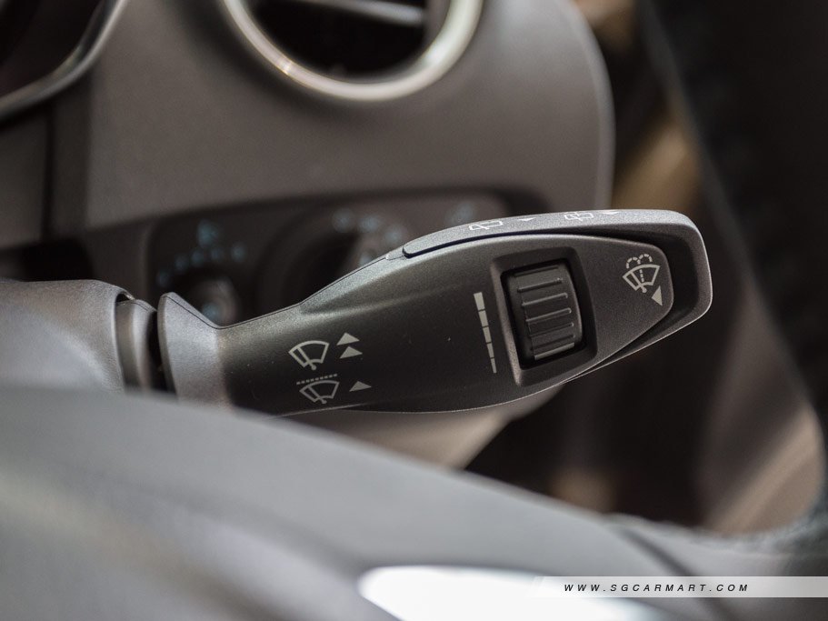 https://i.i-sgcm.com/new_cars/cars/11606/11606_g42
