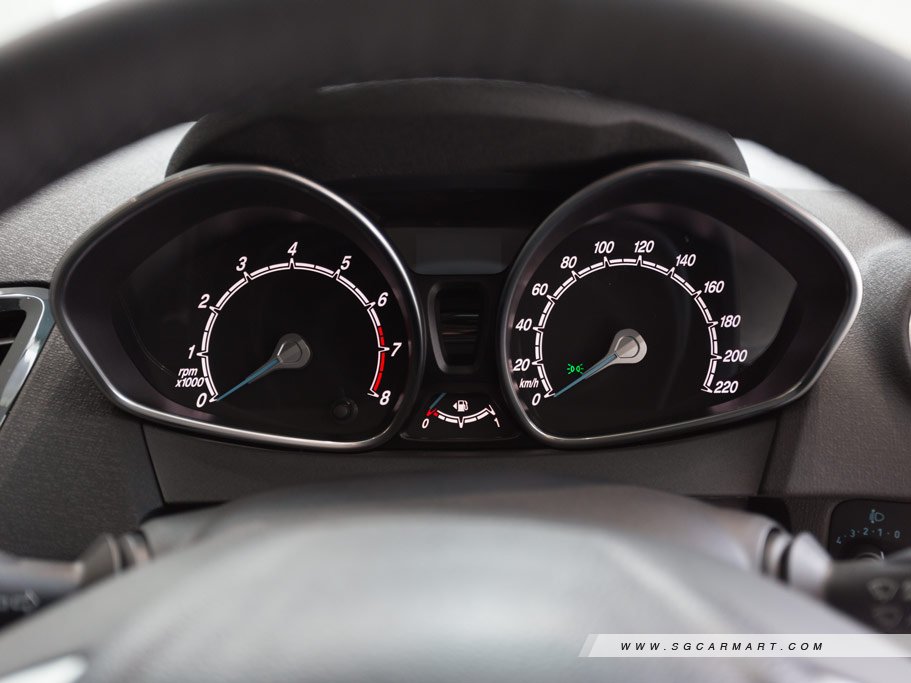 https://i.i-sgcm.com/new_cars/cars/11606/11606_g47