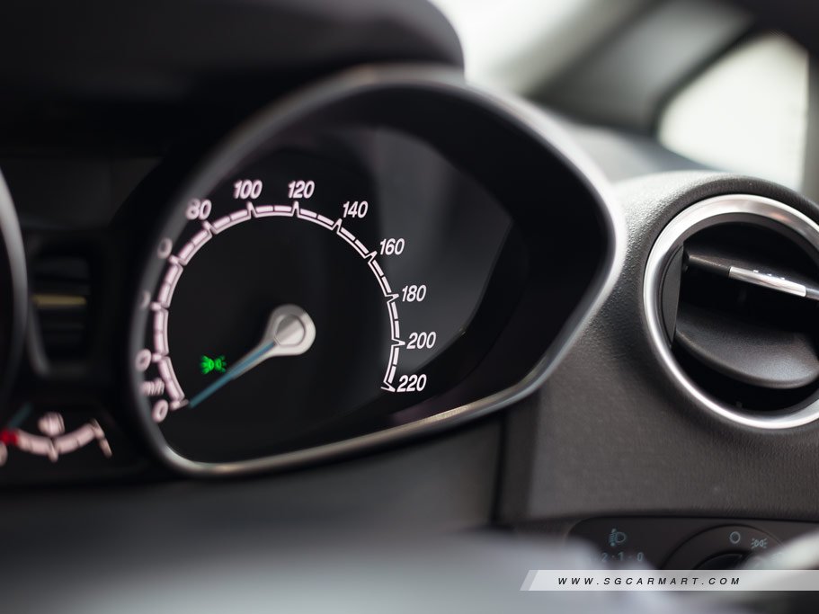 https://i.i-sgcm.com/new_cars/cars/11606/11606_g49