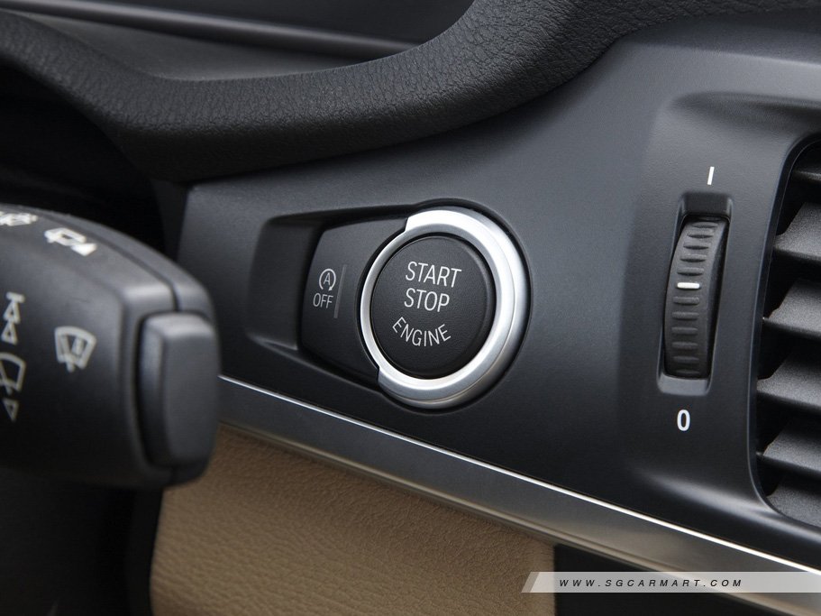 https://i.i-sgcm.com/new_cars/cars/11607/11607_g12